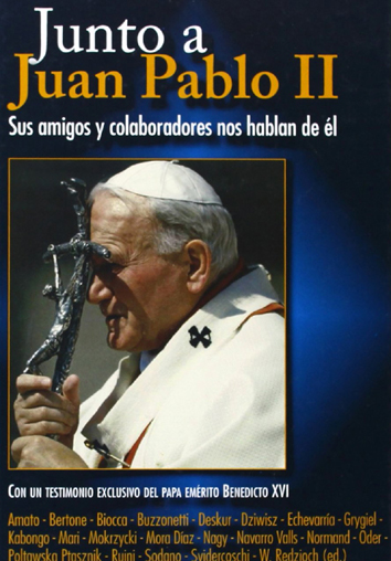 Junto a Juan Pablo II